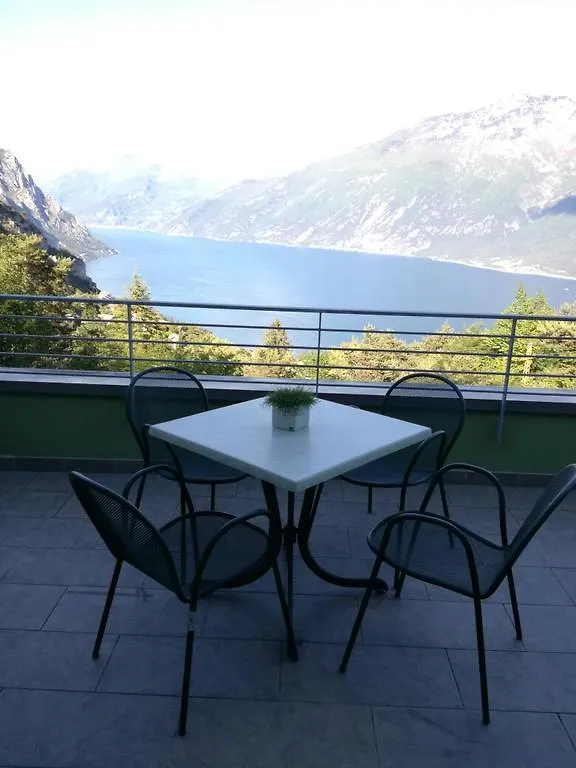 Un Balcone Sul Garda Apartment Tremosine 0*,  Italy