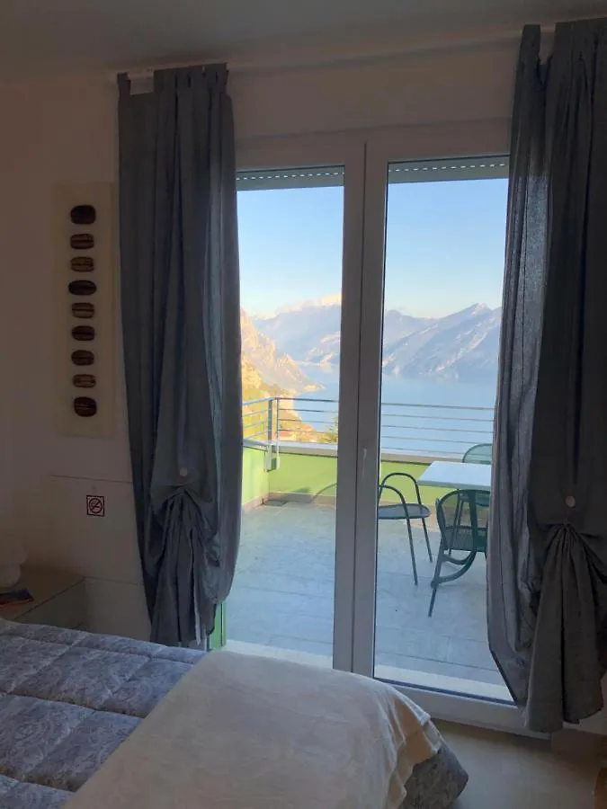 Un Balcone Sul Garda Apartment Tremosine Italy
